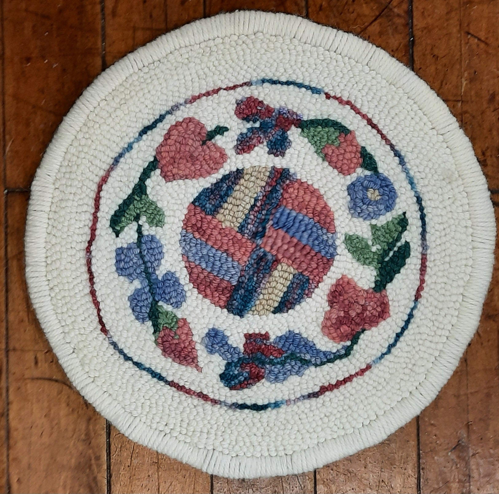 Waitsfield Chair Pad Pattern - Main Image