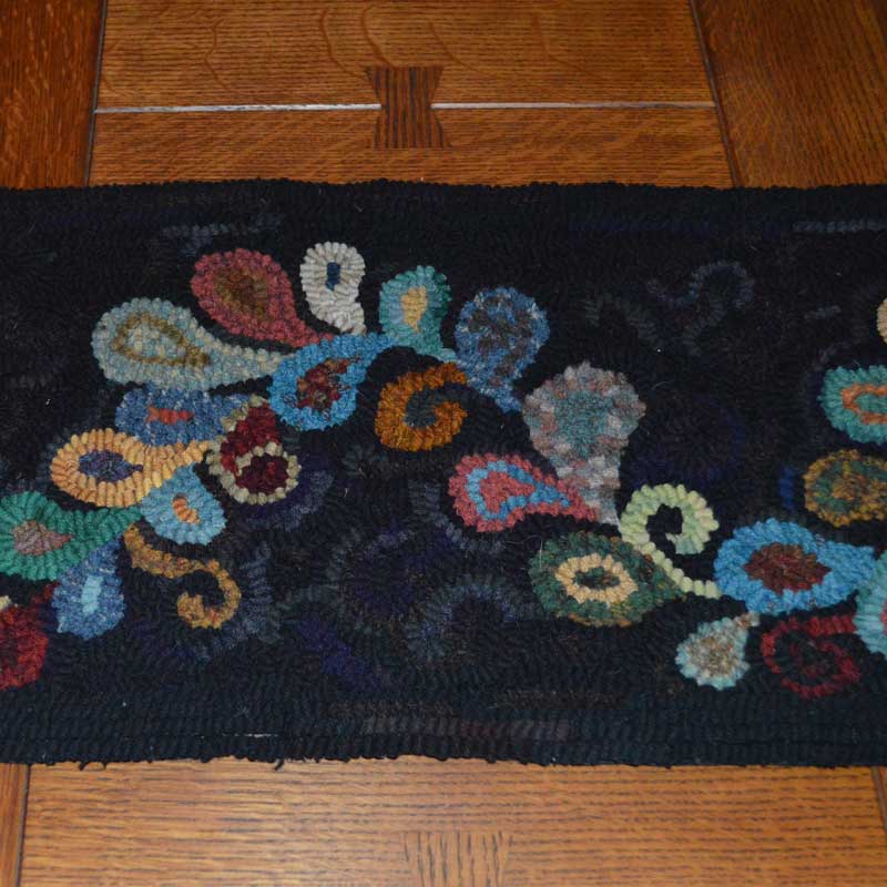 Farm table runner - Seaside Rug Hooking Company Pattern